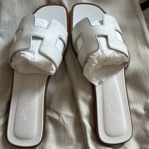 Brand new Hermes H slides! Size 40 (9.5)